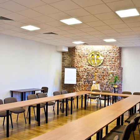 Dom Notre Dame Bed and Breakfast Breslavia Esterno foto