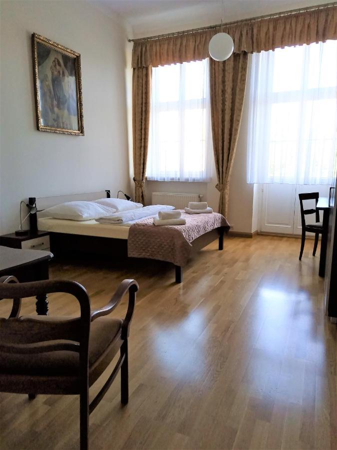 Dom Notre Dame Bed and Breakfast Breslavia Esterno foto