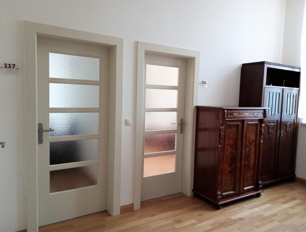 Dom Notre Dame Bed and Breakfast Breslavia Esterno foto