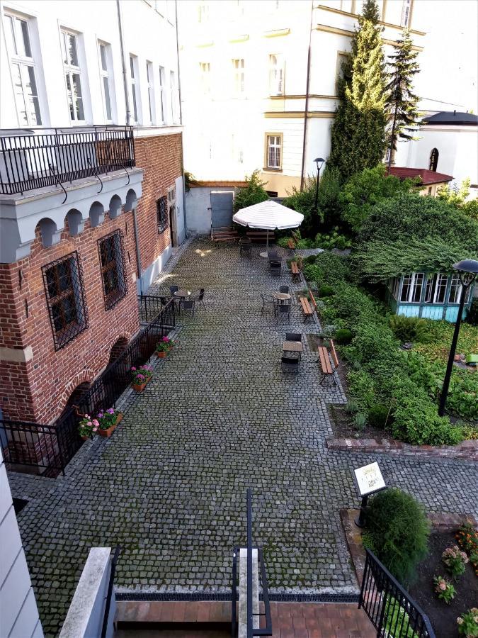Dom Notre Dame Bed and Breakfast Breslavia Esterno foto