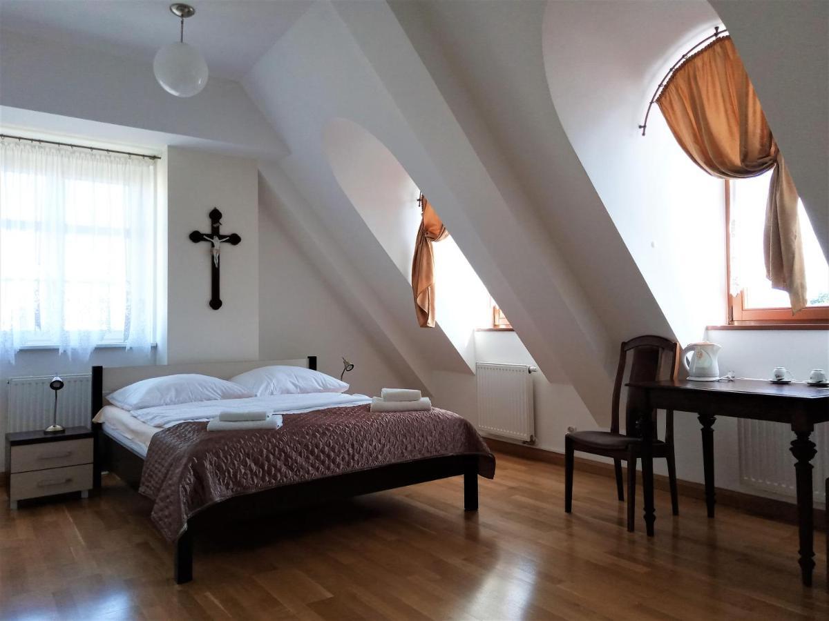 Dom Notre Dame Bed and Breakfast Breslavia Esterno foto