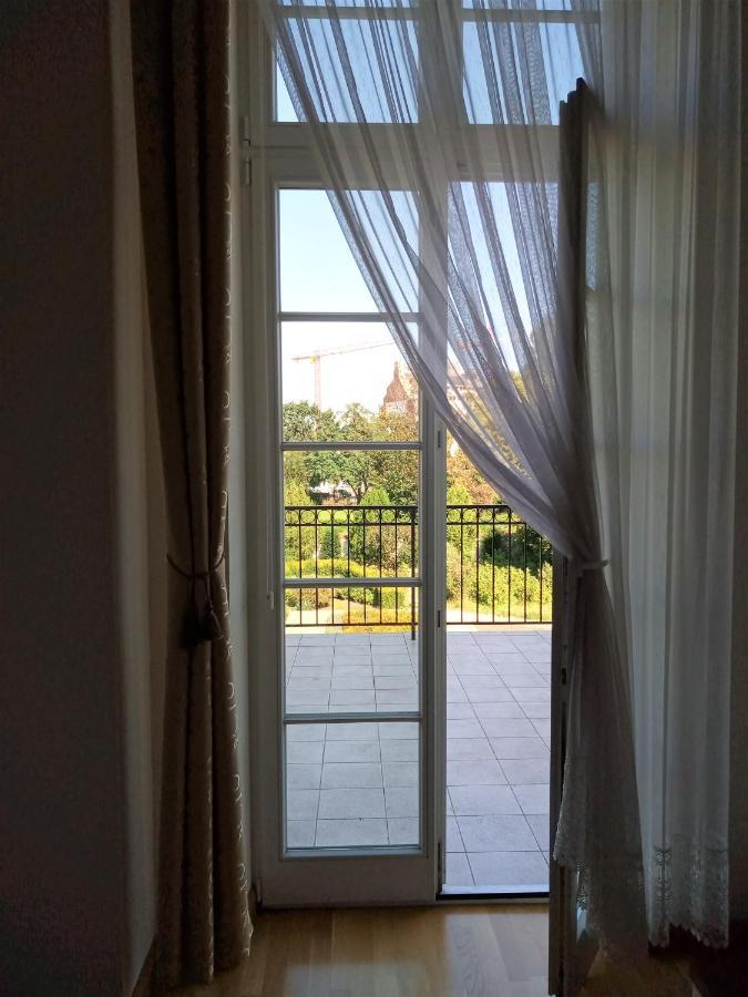 Dom Notre Dame Bed and Breakfast Breslavia Esterno foto